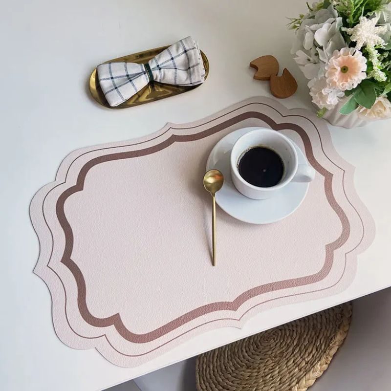 Set De Table Cuir avec Bord Ondulé