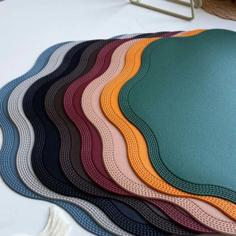 Set De Table Cuir En Forme De Fleur Antidérapant Et Lavable