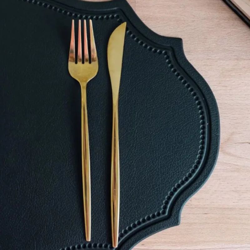 Set De Table Cuir Élégant Design Unique Antidérapant Et Facile À Nettoyer