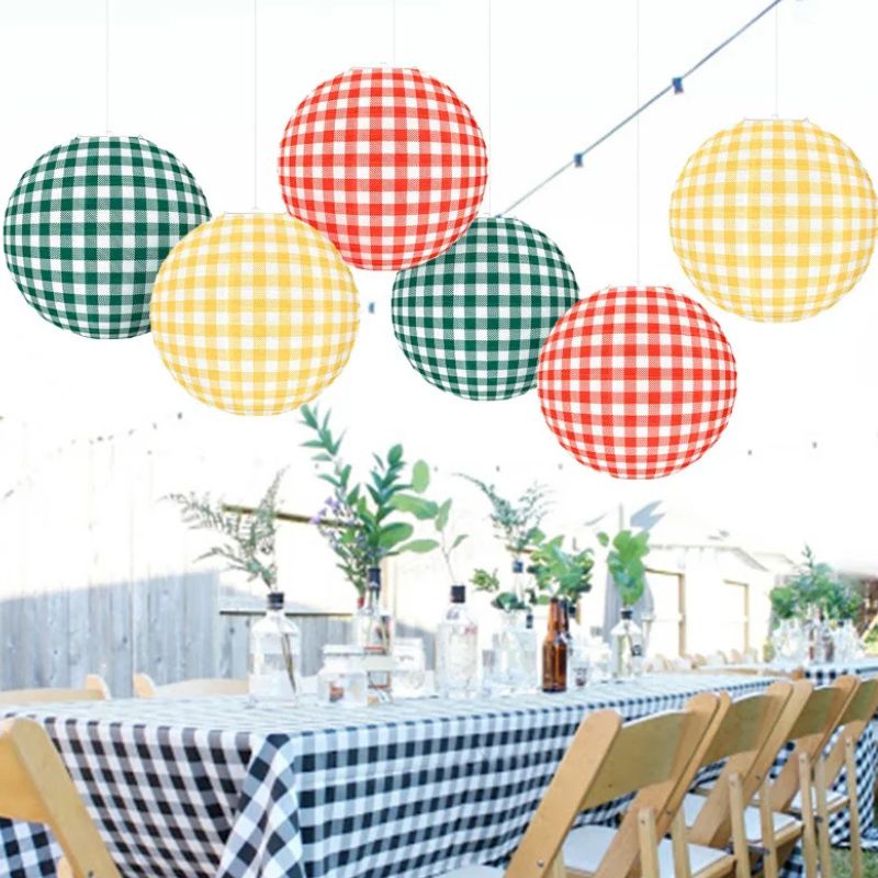 Accessoires Guinguette Avec Lanternes En Papier