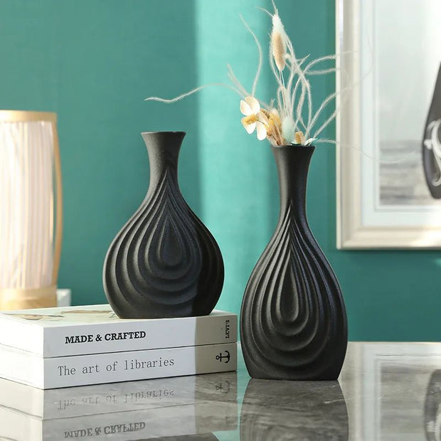 Vase en Céramique Noir pour Fleurs