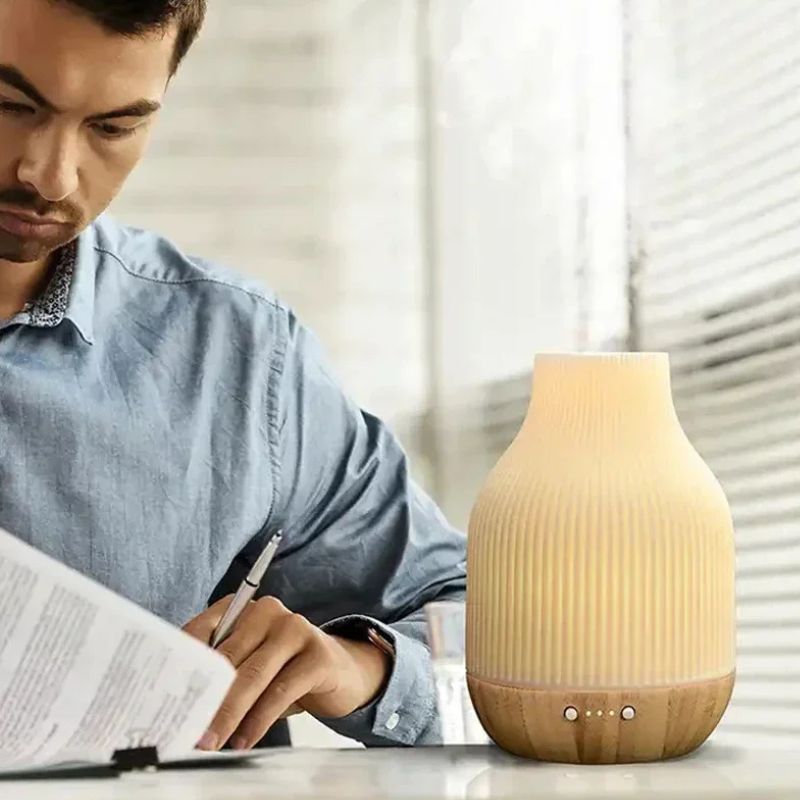 Diffuseur D’Huiles Essentielles Design En Céramique Avec Base En Bois