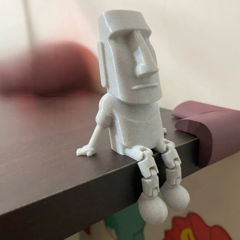 Sculpture Moai Moderne Avec Position Relax