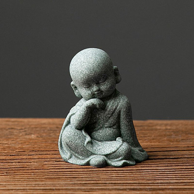 Sculpture Pierre Moine Assis Avec Posture De Sérénité