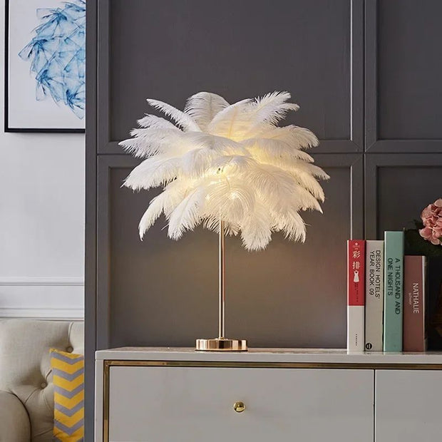 Éclairages De Table À Plumes Avec Pied Doré Élégant