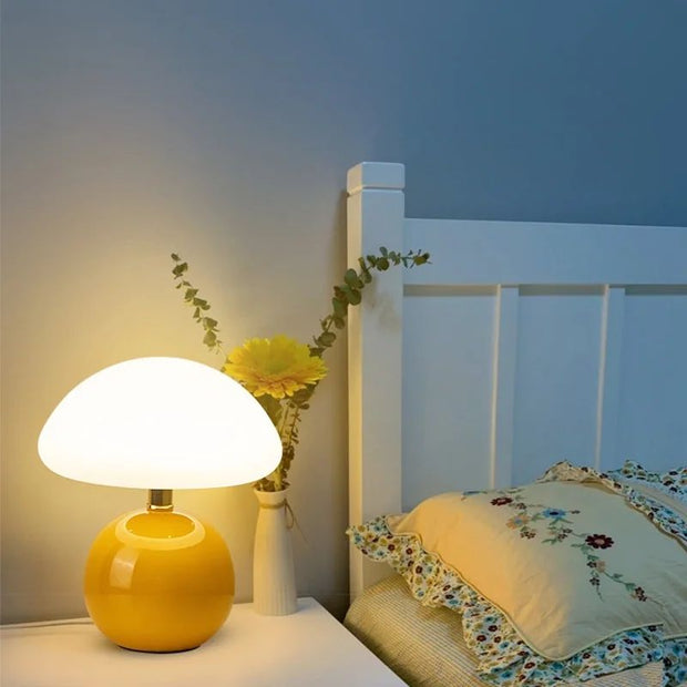 Lampe Champignon Orange Avec Abat Jour Blanc Élégante