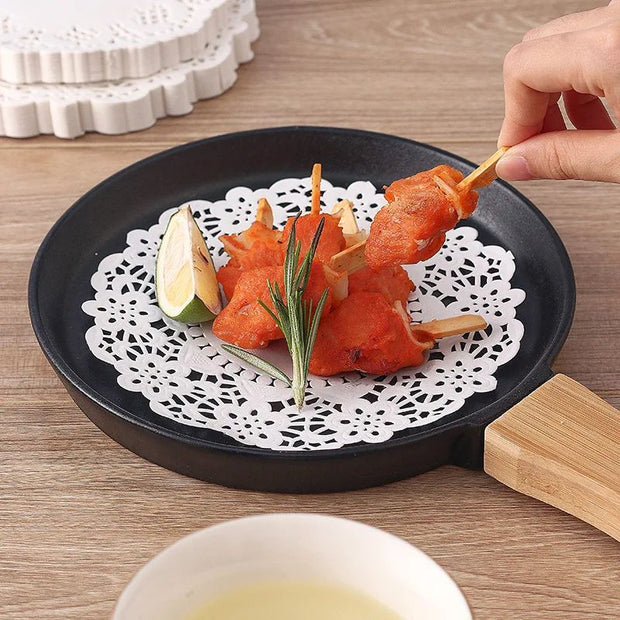 Set De Table En Papier Dentelle Blanc Élégant Et Raffiné 150 Pièces