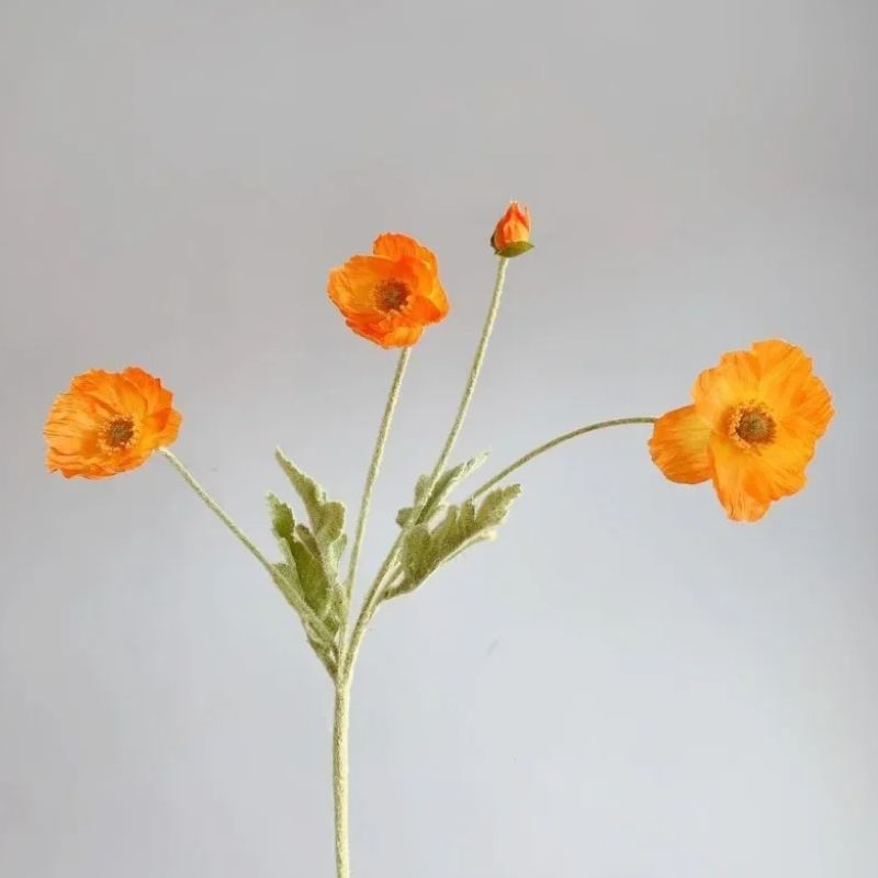 Fleur Artificielle Orange En Composition Aérée