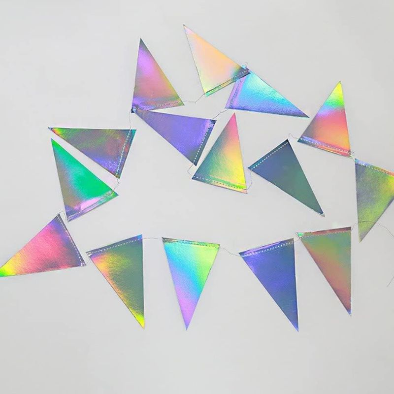 Guirlandes pour Anniversaire Triangle Métallique à Reflets Arc-en-Ciel