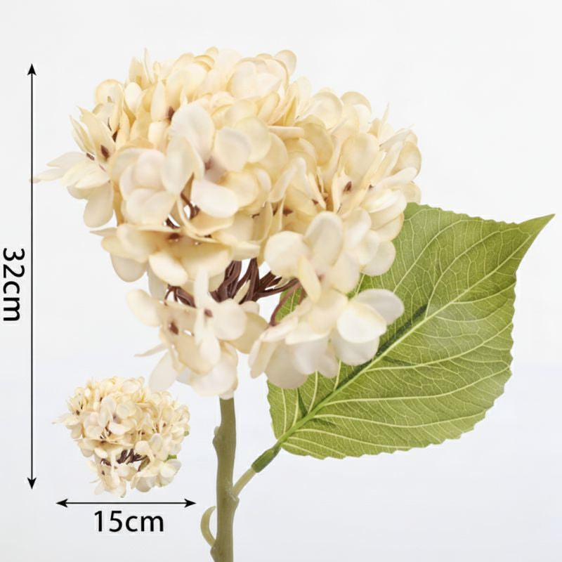 Fleur Artificielle Beige En Soie Avec Rendu Naturel Et Élégant