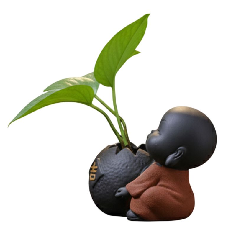 Sculpture En Argile Mini Moine Sourire Et Vase Ornemental