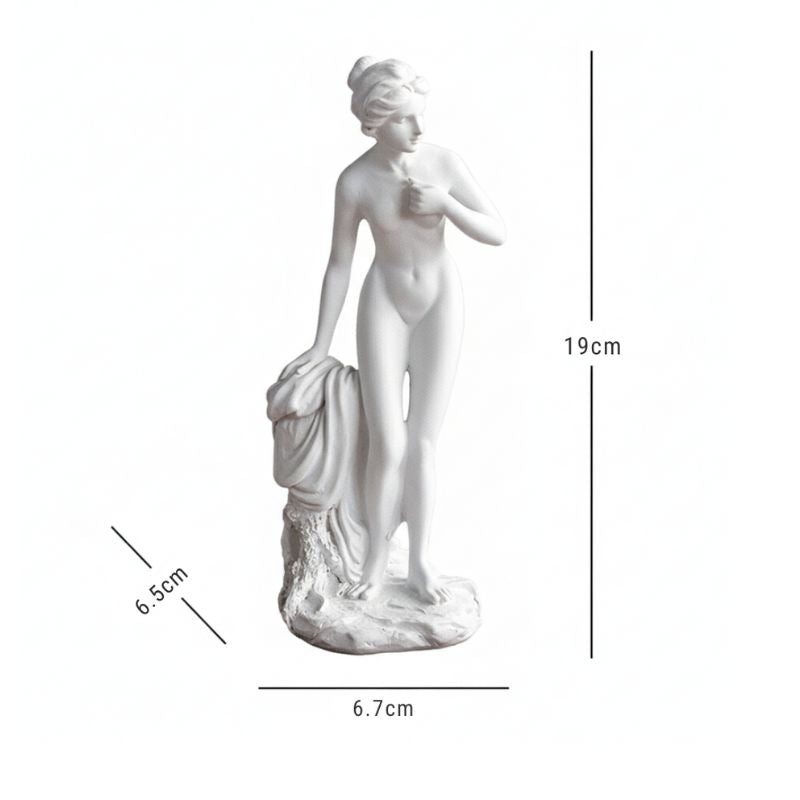 Sculpture Venus Élancée Avec Finition Lisse Et Charme Classique