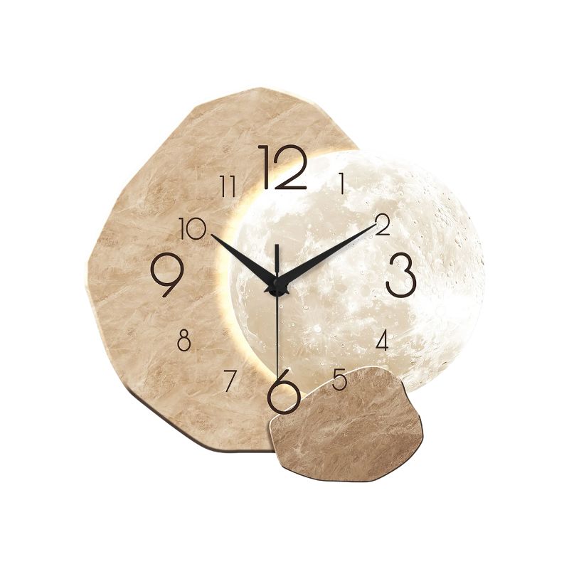 Horloge Murale en Bois au Design Lunaire