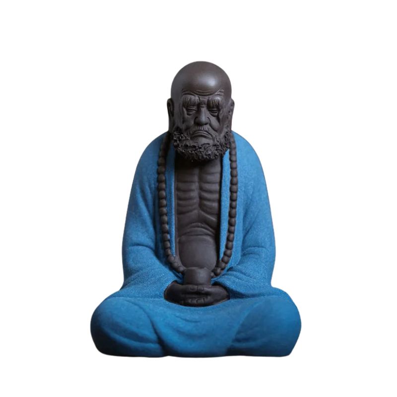 Sculpture En Argile Bouddha Zen Assis En Méditation Avec Chapelet