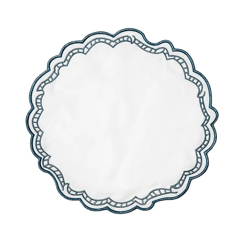 Set De Table Avec Dentelle Brodée Et Finition Raffinée 10 pièces