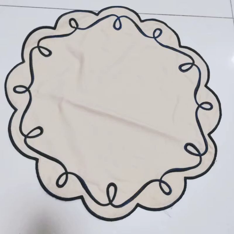 Set De Table Avec Finition Brodée Raffinée 10 Pièces