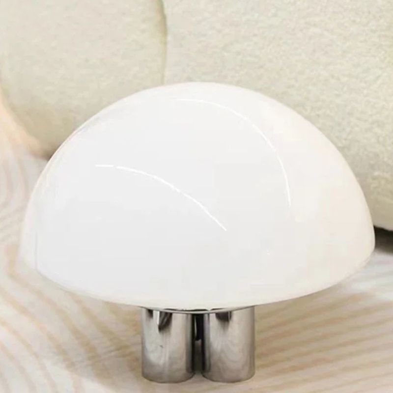 Lampe Champignon Année 70 En Acrylique Blanc Et Métal Chromé