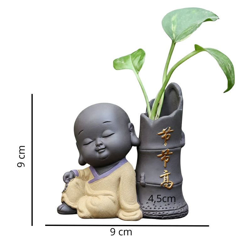 Sculpture En Argile Figurine Moine Calme Avec Plante