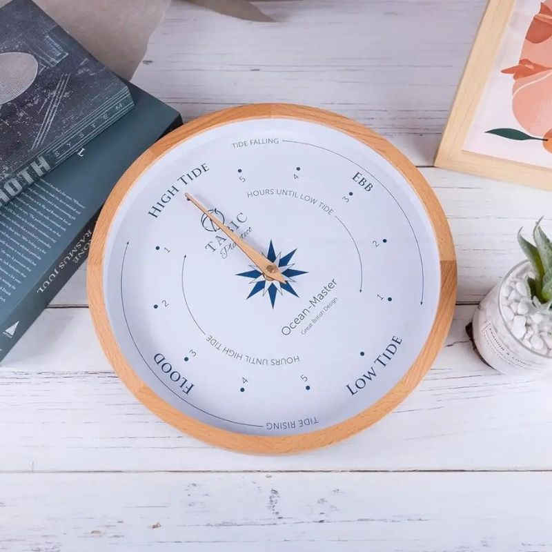 Horloge Des Marées Avec Indicateur Marin