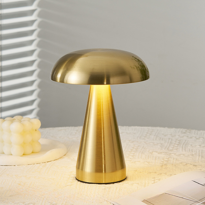 Lampe Champignon Dorée Sophistiquée