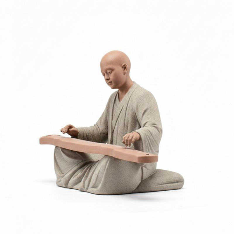 Statuette En Ivoire Moine Musicien Jouant Instrument Traditionnel