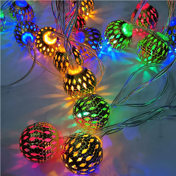 Guirlandes d’Extérieur LED Boules Creuses Marocaines