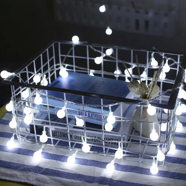 Guirlande LED Boules Blanches Ambiance Féérique