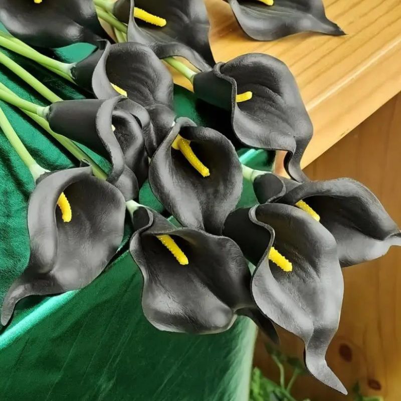 Fleur Artificielle Noir Avec Lys Calla En Bouquet Sculptural