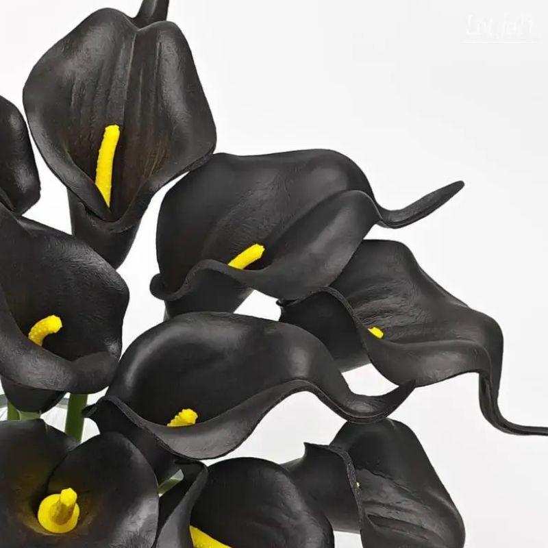 Fleur Artificielle Noir Avec Lys Calla En Bouquet Sculptural