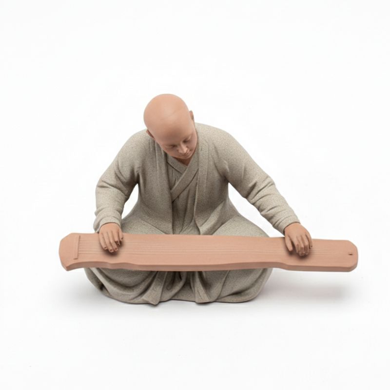 Statuette En Ivoire Moine Musicien Jouant Instrument Traditionnel