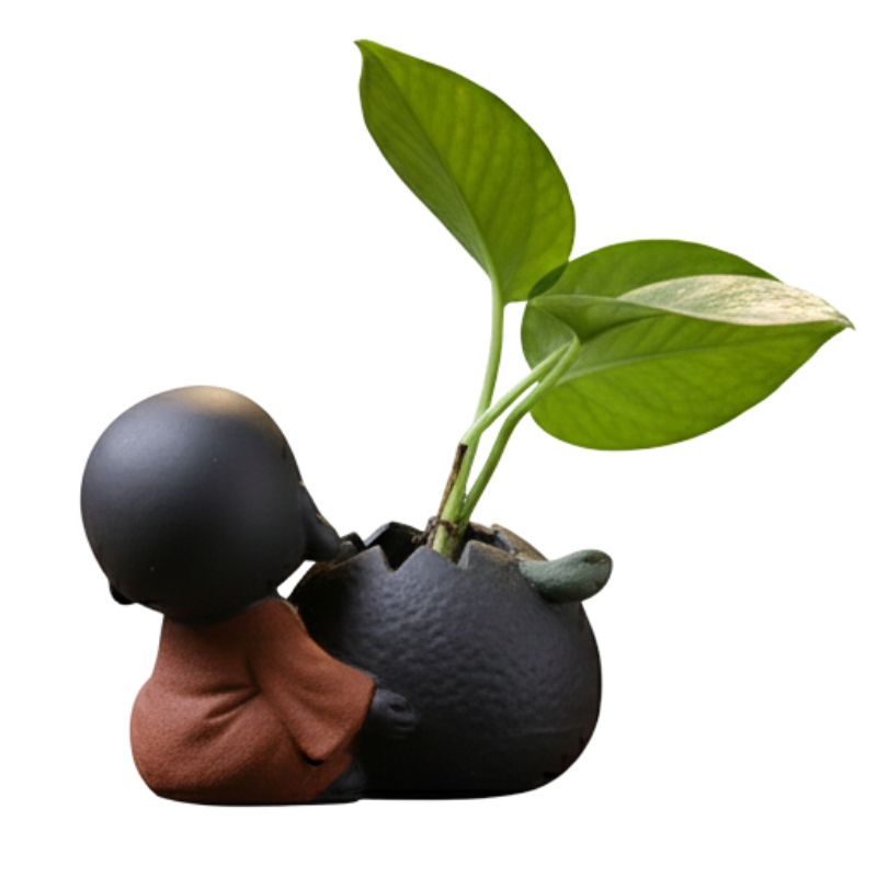 Sculpture En Argile Mini Moine Sourire Et Vase Ornemental
