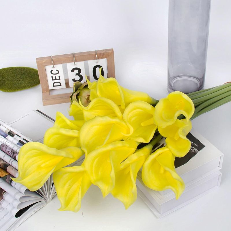 Fleur Artificielle Jaune Avec Style Décoratif Moderne
