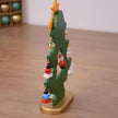 Sapin En Bois Vert Avec Étoile Et Petits Personnages De Noël