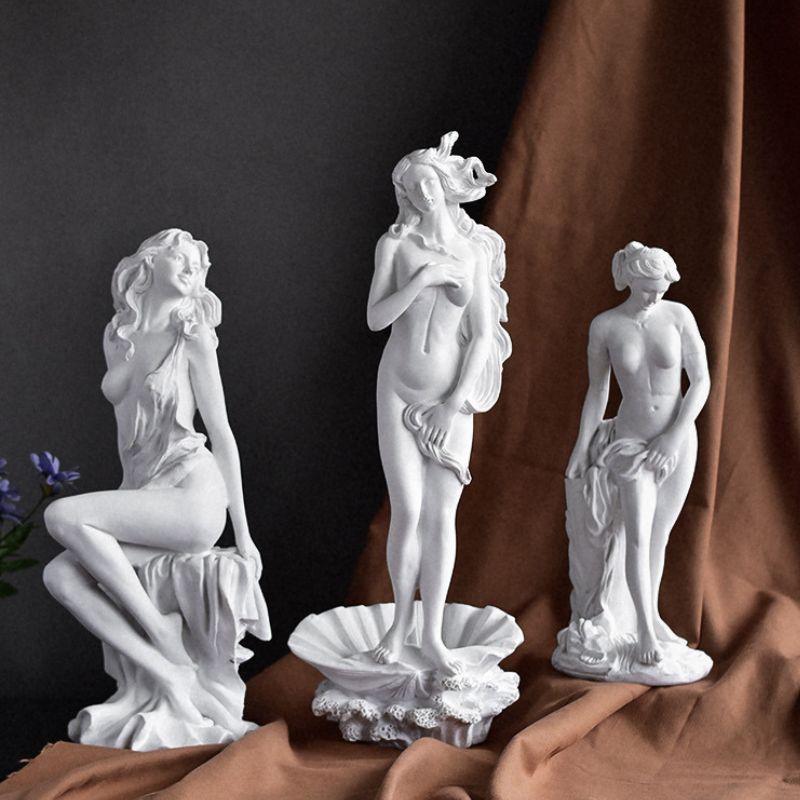 Sculpture Venus Naissante Avec Coquillage Et Posture Élancée