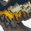 Sculpture En Bois Aigle En Vol Avec Paysage Montagne Et Lune