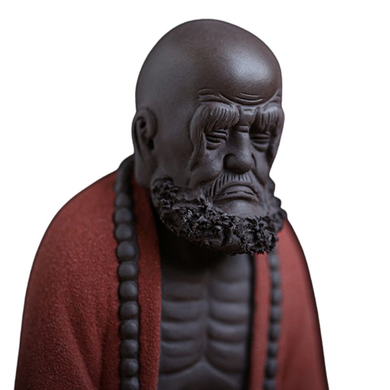 Sculpture En Argile Bouddha Zen Assis En Méditation Avec Chapelet