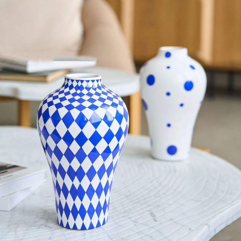 Vase Bleu en Céramique Matelassée Géométrique