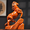 Sculpture En Bois Cheval Sculpté Avec Finition Lisse Élégante