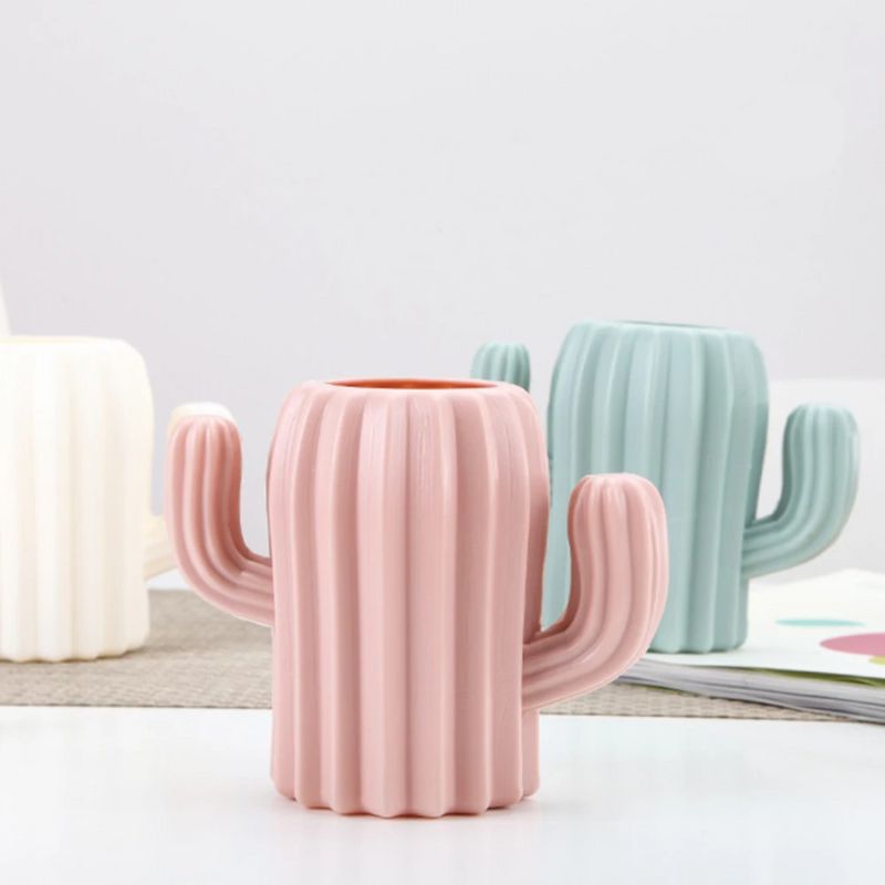 Vase Polyvalent en Plastique Européen