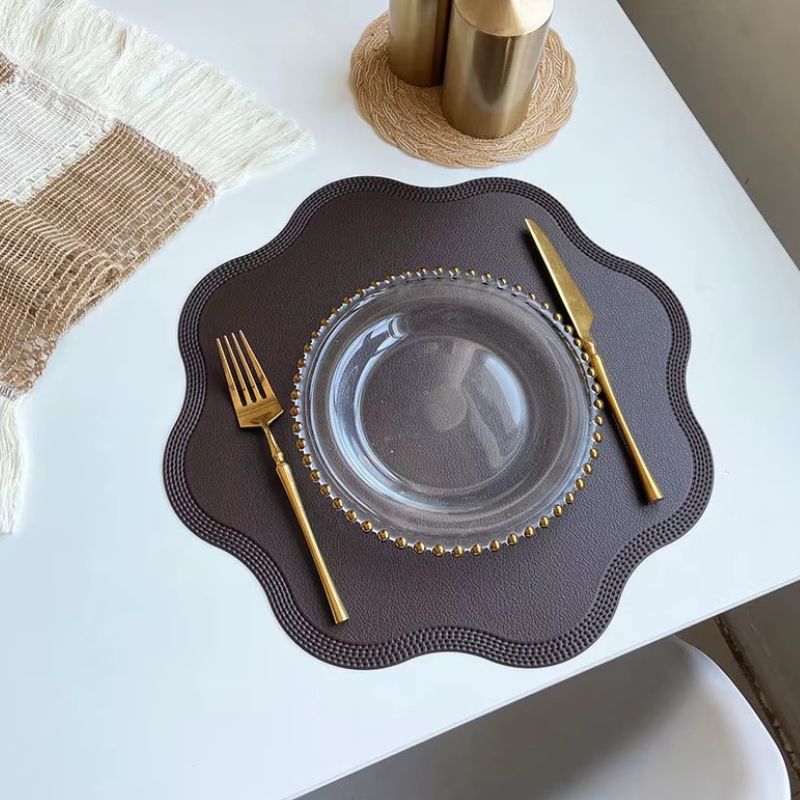Set De Table Cuir En Forme De Fleur Antidérapant Et Lavable