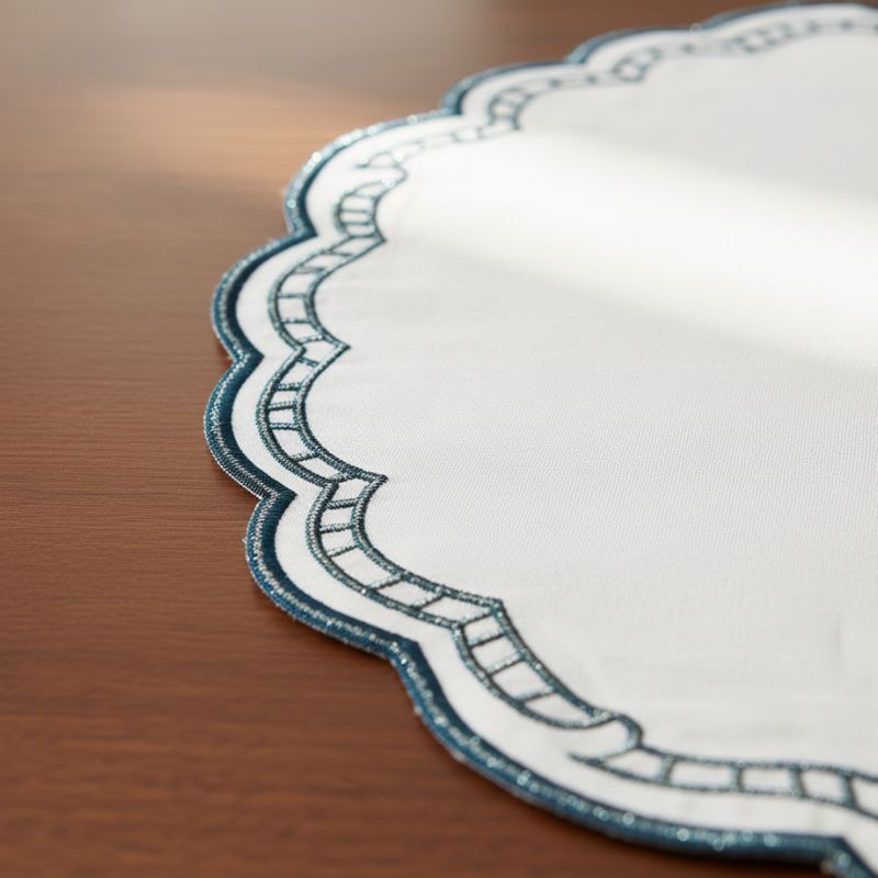 Set De Table Avec Dentelle Brodée Et Finition Raffinée 10 pièces