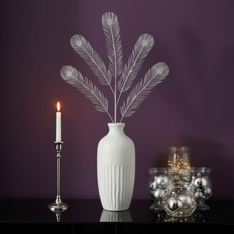 Fleur Artificielle Gris Avec Plume Métallisée Élégante