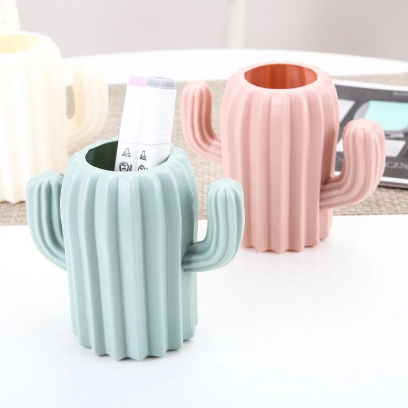 Vase Polyvalent en Plastique Européen