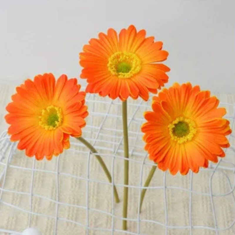 Fleur Artificielle Orange Avec Gerberas Vifs En Bouquet Décoratif