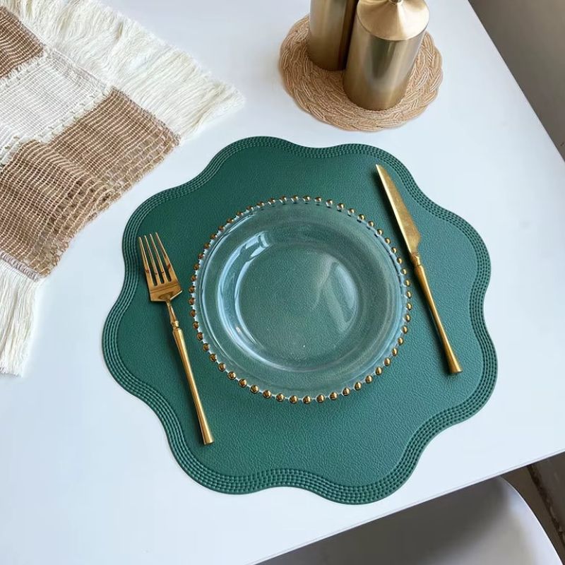 Set De Table Cuir En Forme De Fleur Antidérapant Et Lavable