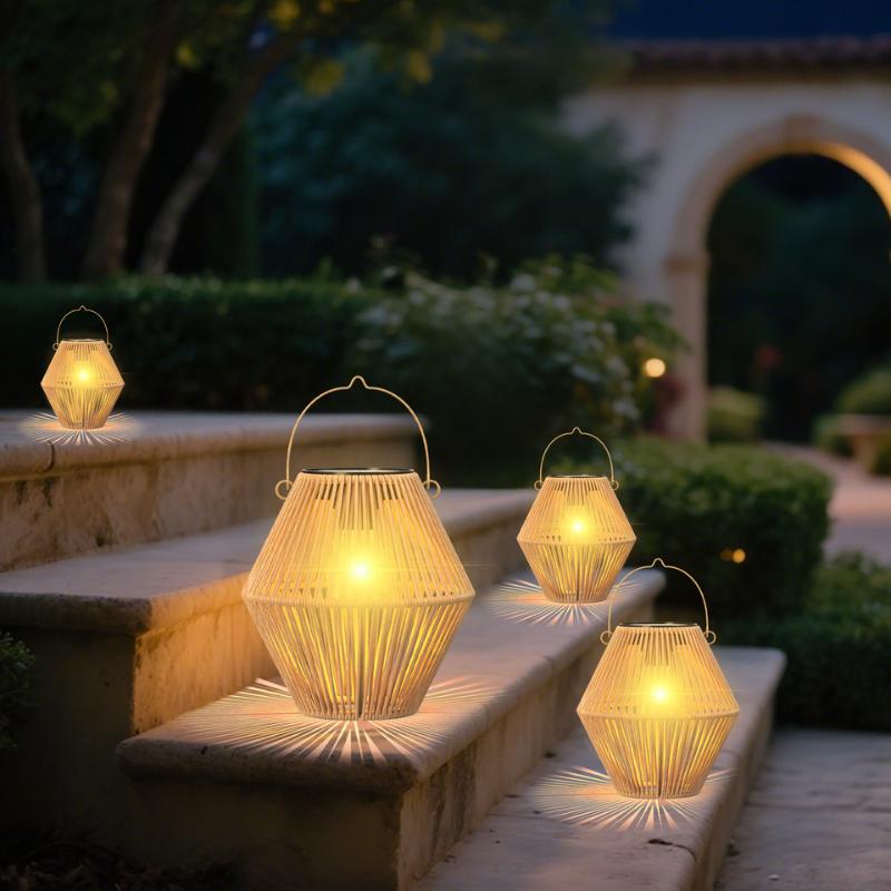 Lampes Solaires de Jardin Style Lanterne en Rotin
