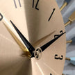 Grande Horloge Murale Design Artistique En Métal
