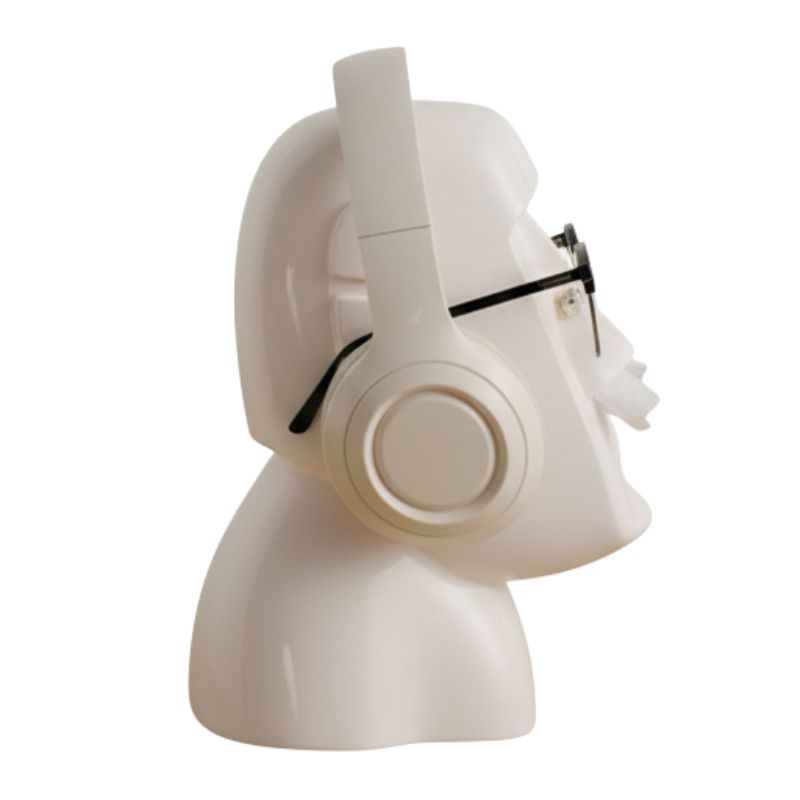 Sculpture Moai Design Avec Casque Audio Et Lunettes Modernes
