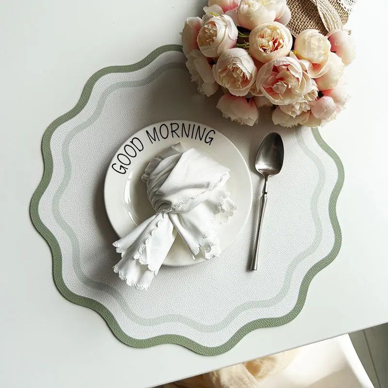 Set De Table Cuir Design Fleur Bord Ondulé
