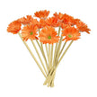 Fleur Artificielle Orange Avec Gerbera Isolé, fleur artificielle orange éclatante